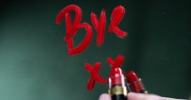 "ضربة بمرزبة ولا 100 بشاكوش".. إمتى تنهى علاقة حب فورا من غير تفكير؟