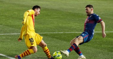 كومان يعترف: برشلونة بحاجة لمهاجم صريح 