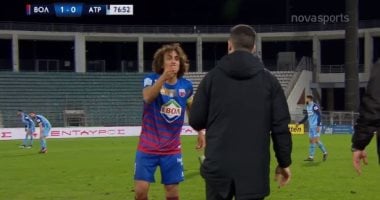 عمرو وردة يودع فولوس بخناقة جديدة فى الدوري اليوناني.. صور