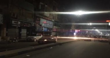 شاهد لحظة إغلاق المحلات بالإسماعيلية تنفيذا للإجراءات المشددة ضد كورونا