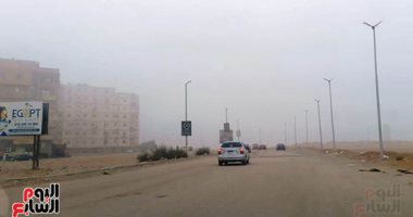 المرور يعيد فتح طريقى العلمين والإسكندرية الصحراوى بعد تلاشى الشبورة