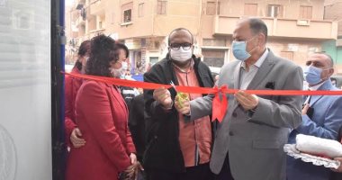 محافظ أسيوط يفتتح مركز خدمة العملاء التابع لشركة مياه الشرب بمدينة منفلوط.. صور