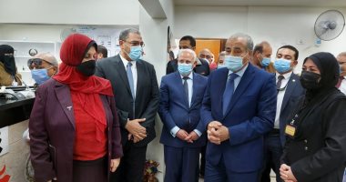وزير التموين ومحافظ بورسعيد يفتتحان أول سوق لوجسيتى متطورة ببورفؤاد.. صور