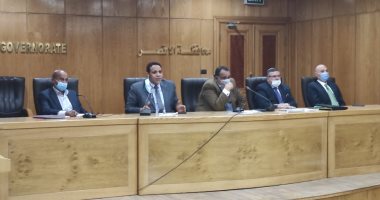"حياة كريمة" تناقش خطط دعم وتطوير قرى إسنا وأرمنت بالأقصر.. صور وفيديو