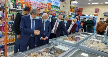وزير التموين ومحافظ بورسعيد يتفقدان أول سوق لوجسيتى متطور ببورفؤاد.. صور