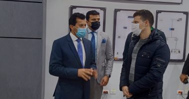 وزير الرياضة يقوم بجولة تفقدية في صالة السادس من اكتوبر استعدادا لمونديال اليد