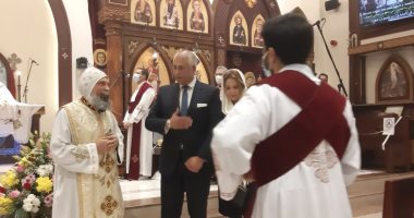 السفير المصرى بمسقط يشارك فى قداس عيد الميلاد المجيد وسط إجراءات احترازية 