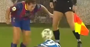 مش ميسى بس.. لاعبة برشلونة تراوغ دفاعات الخصم على طريقة رونالدينيو.. فيديو وصور