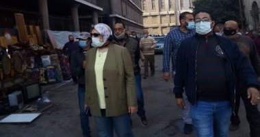 محافظ الإسكندرية يشدد على تطبيق الإجراءات الاحترازية بالأسواق.. صور