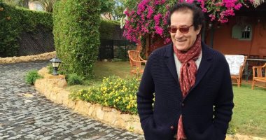 شاهد فاروق حسنى يقضى عيد ميلاده فى الساحل الشمالى