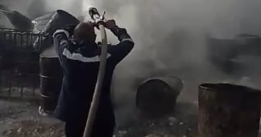 7 سيارات إطفاء تسيطر على حريق مصنع زيوت بمنطقة أطفيح دون إصابات.. صور