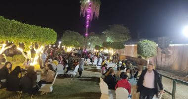 احتفالات الأقباط بعيد الميلاد فى الحدائق والمنتزهات ليلاً بالأقصر.. صور