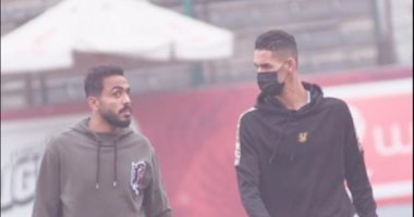 كهربا لـ بدر بانون قبل انطلاق مران الاهلى: أخويا