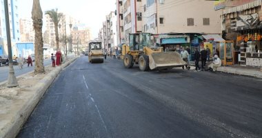 محافظ المنوفية يتفقد أعمال الرصف بمنطقة المستشفى التعليمى بشبين الكوم.. صور