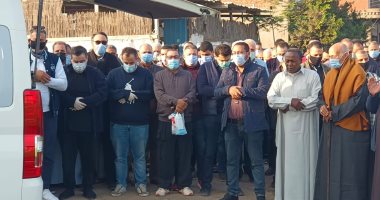 المئات يشيعون جثمان شقيق المهندس أسامة الشيخ بعد صراع طويل مع المرض.. صور وفيديو
