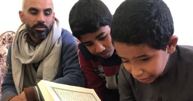 منشدون صغار على درب الكبار.. مواهب أبناء العريش يبدعون فى أداء التواشيح وحفظ القرآن الكريم.. "ربيع ومحمد" صديقان يتغنيان بجمال النبى وحب الوطن.. وأمنيتهما أن يصبحا "محفظين" لكتاب الله وعمل حلقات بنظام الكتاتيب