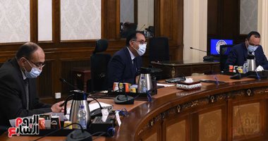رئيس الوزراء: الرئيس وجه بزيادة الاحتياطى اليومى من الأكسجين بالمستشفيات
