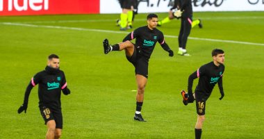 غرناطة ضد برشلونة.. أومتيتي بدلا من أراوخو المصاب فى تشكيل البارسا