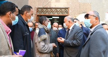 محافظ قنا يتفقد مشروع الصرف الصحى بالحراجية والمنظومة الطبية بمستشفى قوص
