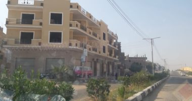 أعمال المرحلة النهائية لمشروع الصرف الصحى بالطارف بمدينة القرنة بالأقصر.. صور