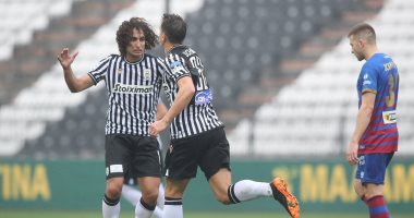 عمرو وردة يقود باوك للفوز على فولوس بثلاثية فى الدوري اليوناني