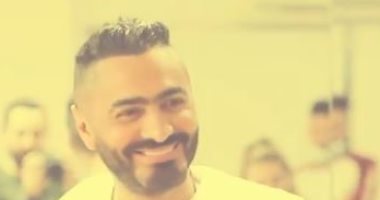تامر حسنى يشارك جمهوره بفيديو من تحضيرات حفل افتتاح كأس العالم لكرة اليد
