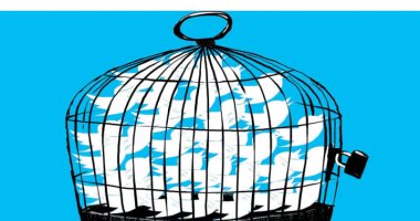 كاريكاتير صحيفة سعودية.. تغريدات ترامب حبيسة فى "قفص" تويتر