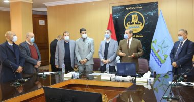 برنامج تدريبى لنواب رؤساء المدن على فنيات أعمال رصف الطرق بكفر الشيخ.. صور