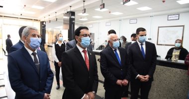 محافظ بورسعيد ووفد المنظمة العربية للتنمية الإدارية يتفقدون إدارات الديوان العام