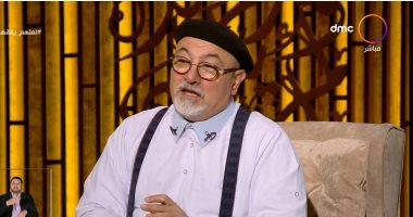 خالد الجندى يظهر بـ"القبعة" فى برنامج "لعلهم يفقهون" رداً على منتقديه
