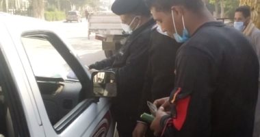 تحرير 16 مخالفة ارتداء كمامة وغلق مقاهى تقدم الشيشة خلال حملة بالمعادى
