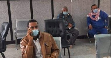 محافظ الوادى الجديد يشدد على الإجراءات الوقائية والتباعد بالجهات الحكومية