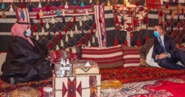 صورة.. ولي العهد السعودي يستقبل وزير خارجية إيطاليا في مخيمه بالعلا