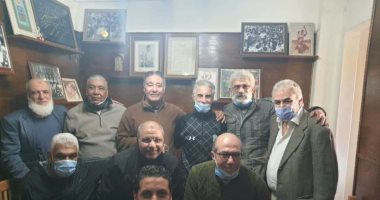نجوم الزمن الجميل فى الاتحاد السكندري يحتفلون بشفاء "البابلى".. صورة