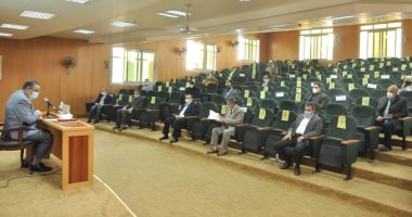 رئيس جامعة كفر الشيخ يشدد على الإجراءات الاحترازية ومراجعة أعمال الصيانة بالكليات