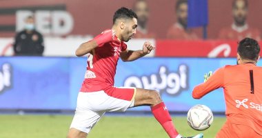 أحمد كشرى لـ تليفزيون اليوم السابع: دفاع الأهلى ثغرة خطيرة.. ويجب إراحة الشحات ومعلول
