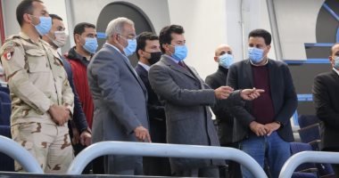 وزير الرياضة يتفقد استاد القاهرة ويشهد بروفة افتتاح مونديال اليد .. صور