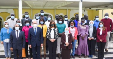 وزيرة الهجرة تلقى محاضرة لإعلامين من جنوب السودان