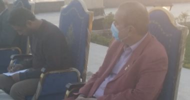 انطلاق المؤتمر الصحفى لمحافظ أسوان بمناسبة العيد القومى.. صور