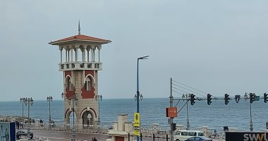 بث مباشر.. شبورة مائية تغطى سطح البحر وبداية العاصفة الترابية بالإسكندرية