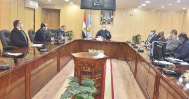 محافظ أسيوط: إضافة وتحويل 15 محطة وقود للعمل بالغاز الطبيعى خلال 3 أشهر