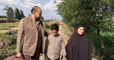 أول صور من فيلم تسجيلى شبابى يجسد حياة طبيب الغلابة الدكتور محمد مشالى.. فيديو