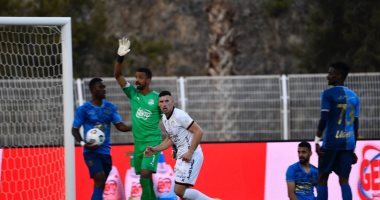 الشباب يشارك الهلال صدارة الدوري السعودي بثلاثية فى شباك العين.. فيديو