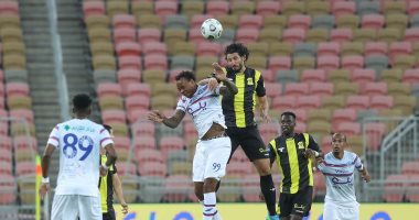 حجازي يتلقى الخسارة الأولى مع الاتحاد بهدف قاتل أمام أبها في الدوري السعودي