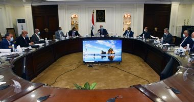 وزير الإسكان يترأس أول اجتماع للجنة متابعة تنفيذ المبادرة الرئاسية "حياة كريمة" 