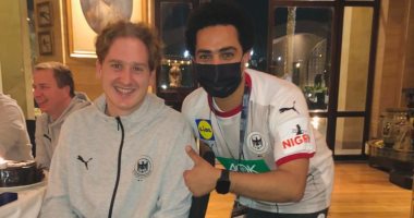اللجنة المنظمة لمونديال اليد تحتفل بعيد ميلاد نجم منتخب ألمانيا.. صور
