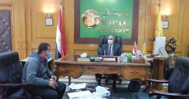 رئيس جامعة المنيا لـ"اليوم السابع": الانتهاء من مستشفى الكبد بتكلفة 300 مليون جنيه.. عبد النبى: افتتاح المستشفى الجامعى والأورام لجراحة النسا ومستشفى جراحة الأطفال خلال 6 أشهر.. صور