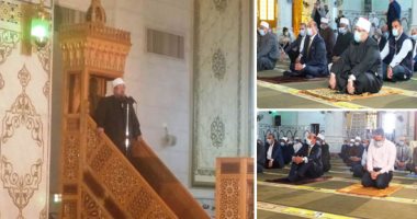 وزير الأوقاف يخطب الجمعة فى أسوان.. ويؤكد: يجوز إخراج الزكاة لتوفير لقاحات للفقراء.. يطالب للأئمة بالتخفيف على المصلين.. ويعلق: دعونا نجعل المسجد قدوة فى الالتزام بالإجراءات الاحترازية لكورونا