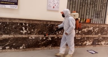 تطهير وتعقيم المصالح الحكومية والأسواق وأماكن التجمعات بمطروح .. صور