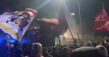 لاتسيو ضد روما.. الجماهير تشعل حماس الفريقين قبل موقعة الديربى "فيديو"